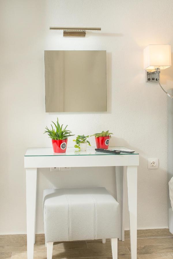 Lux Vip Apartments Peraía Dış mekan fotoğraf