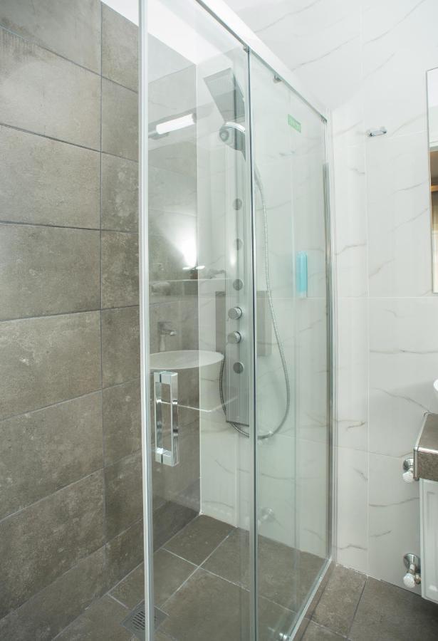 Lux Vip Apartments Peraía Dış mekan fotoğraf